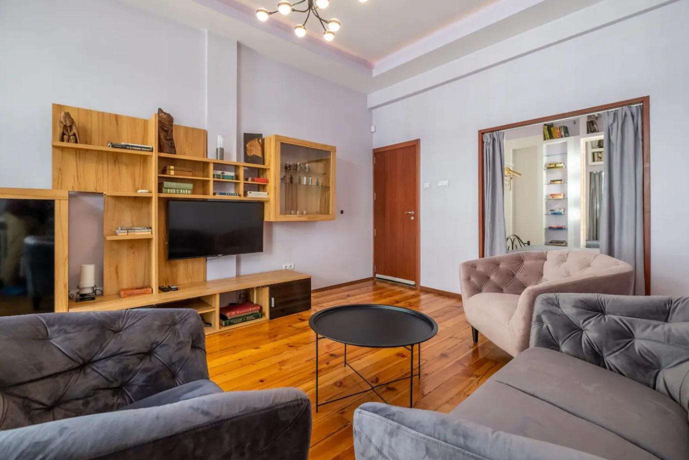 סופיה Charming 2Bdr Apartment In Historic Center With Parking מראה חיצוני תמונה